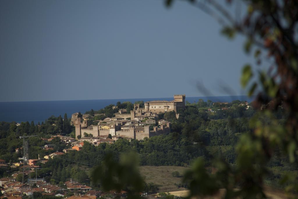 Cubo Con Vista Villa Градара Стая снимка